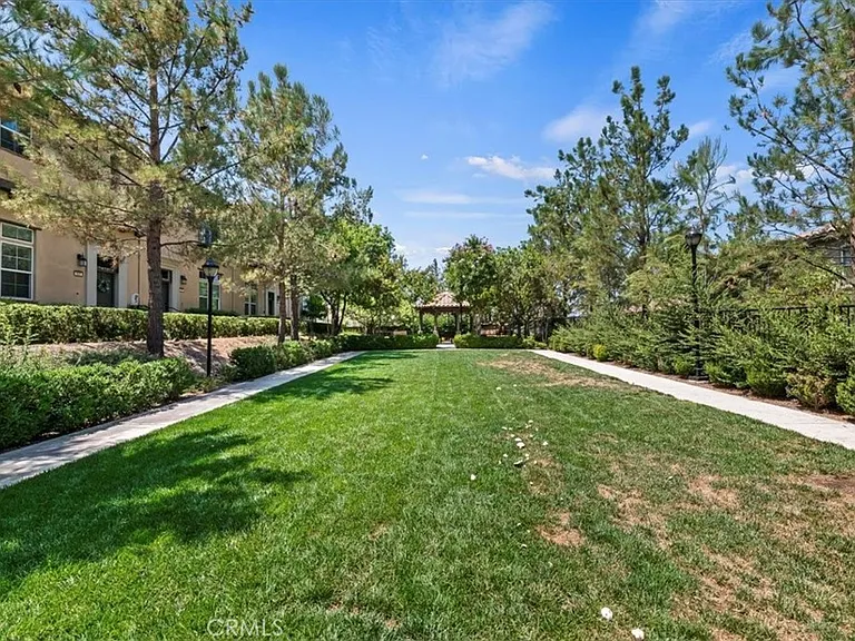4433 Owens St — Photo 40