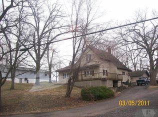 1260 Walnut St, Hamilton, IL 62341