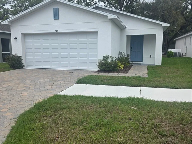 878 Friendship Cir — Photo 2