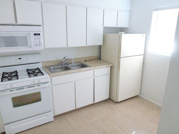 New stove & microwave!