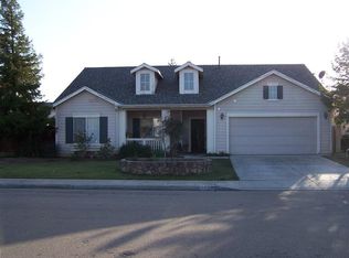 1477 Avenue D, Kingsburg, CA 93631