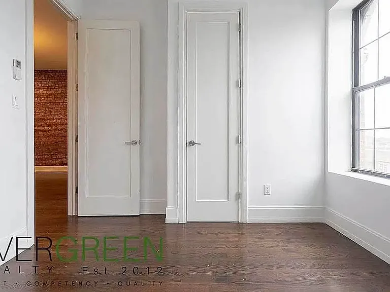 26 Covert St #2F — Photo 7