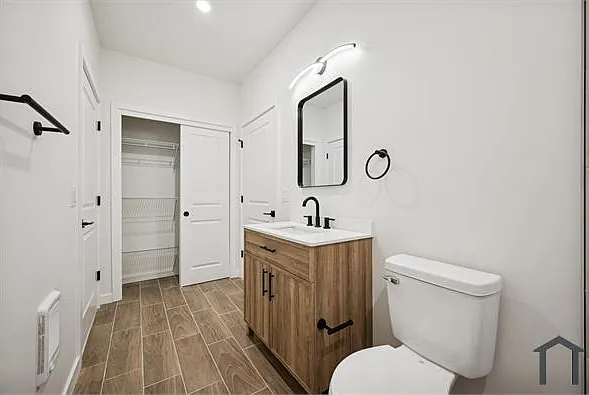5139 Wayne Ave — Photo 7