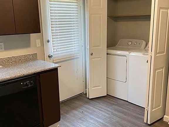 5th image of 490 S River Ave APT D