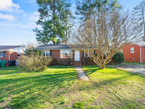 105 Yew Ave, Colonial Heights, VA 23834