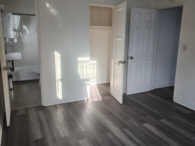 1315 W 102nd St #1/2 — Photo 5
