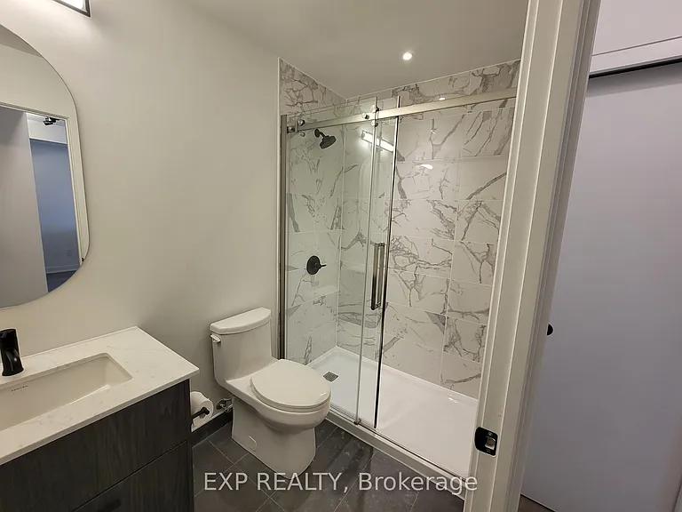 560 Rideau St #407 — Photo 13