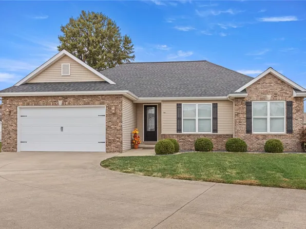708 Shiloh Pl, Effingham, IL 62401