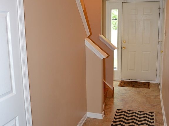 3rd image of 101 Highland Cir