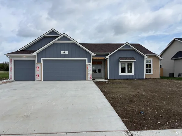 1018 Bluestem Cir, Baldwin City, KS 66006