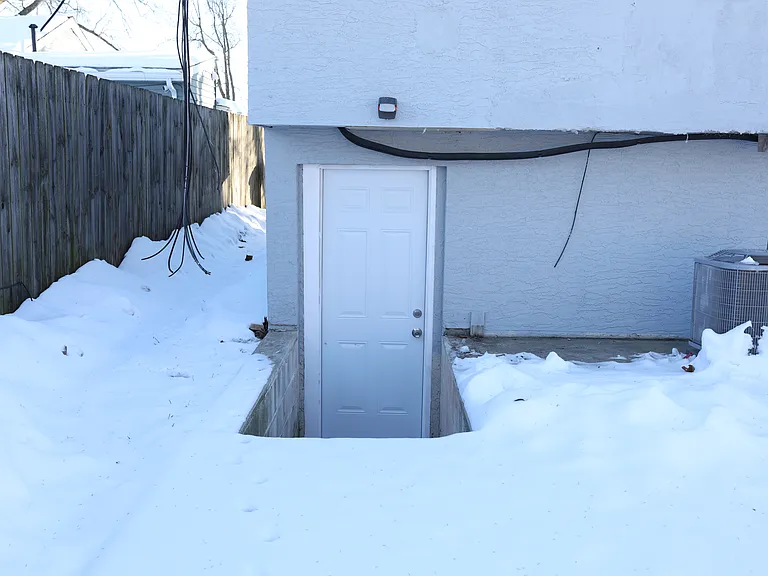 1926 Little Ave #A — Photo 38