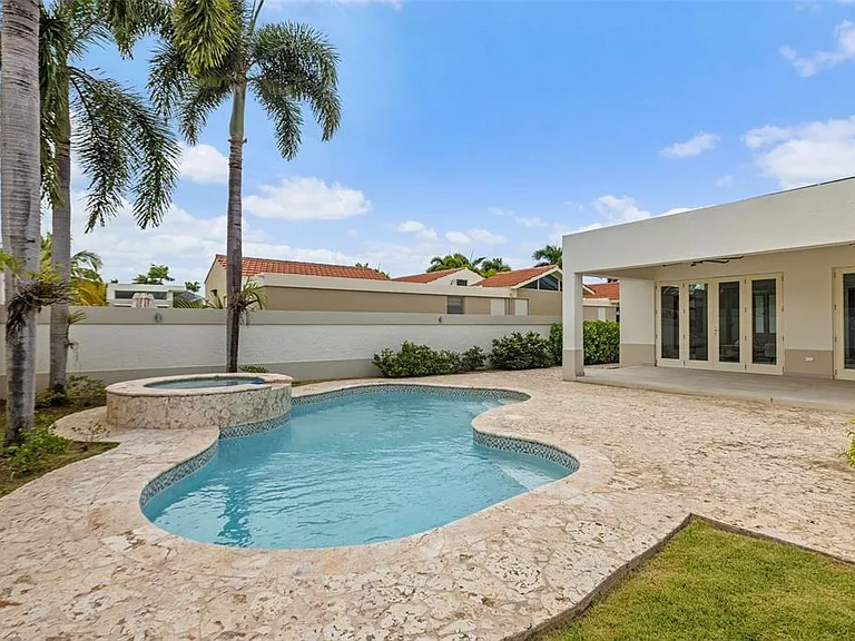 256 Camino De Flamboyan — Photo 12