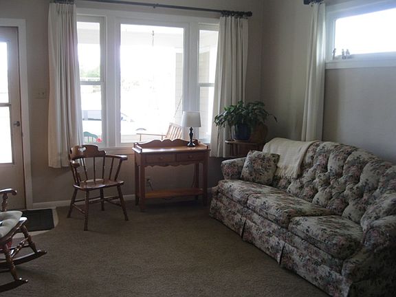4th image of 111 N Strevell Ave