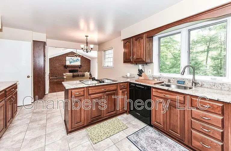 8504 Shadeway Pl — Photo 8