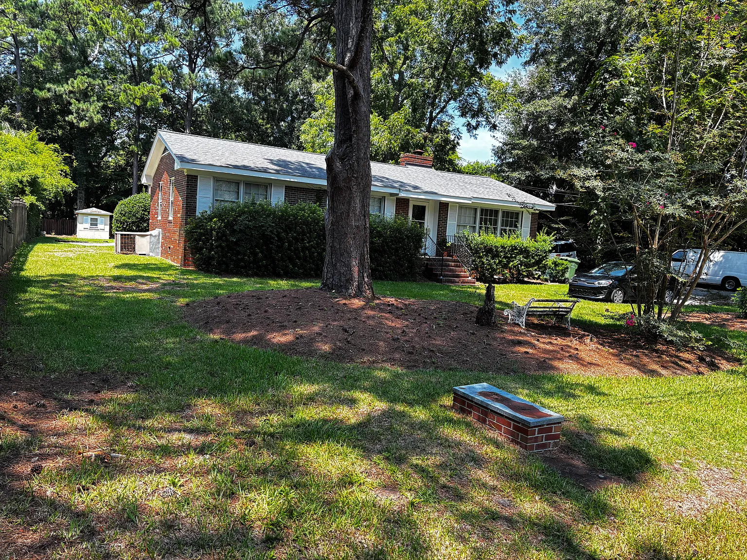 930 Bonham Ave — Photo 1