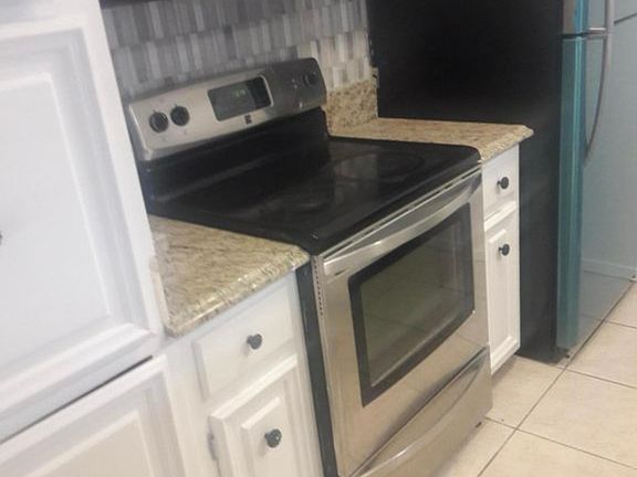 3rd image of 6201 Escondido Dr APT 1A