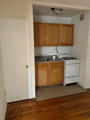 Rented by Voro Purple LLC | media 1