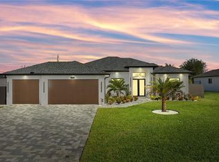 1221 SW 35th Ter, Cape Coral, FL 33914