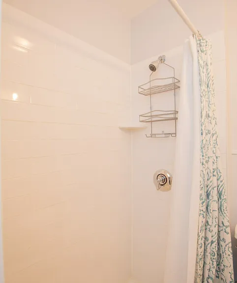 636 Washington St #5 — Photo 8