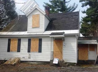 71 Leyden Rd, Greenfield, MA 01301