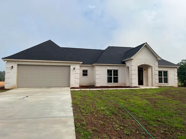 187 Spurline Rd, Ellisville, MS 39437