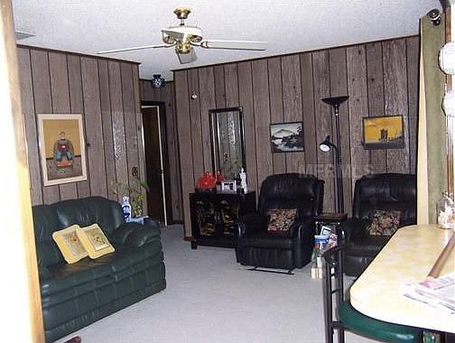 5th image of 717 Lakeshore Dr