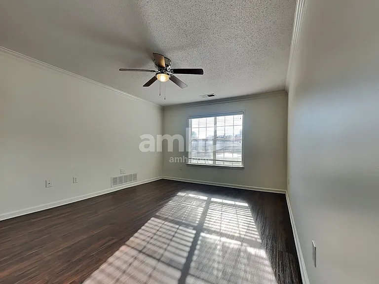 5718 Eagleston Dr — Photo 10