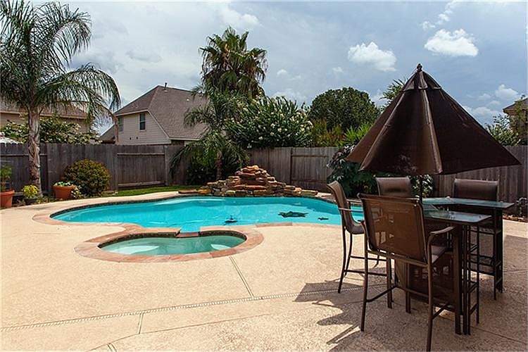 1st image of 6501 River Glen Ct