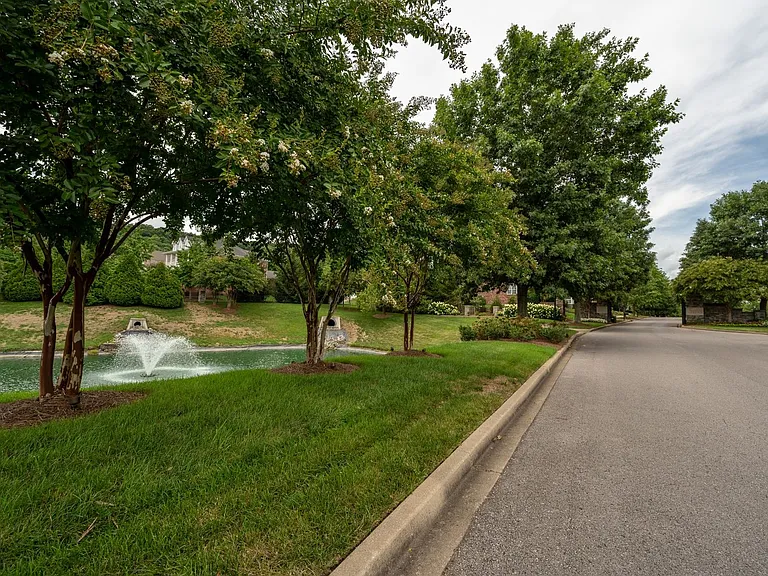 340 Wandering Cir — Photo 4