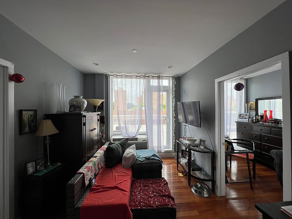 2134 Broadway Astoria, NY Zillow Apartments for Rent in Astoria
