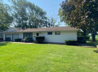 303 W Arnold St, Bourbon, IN 46504