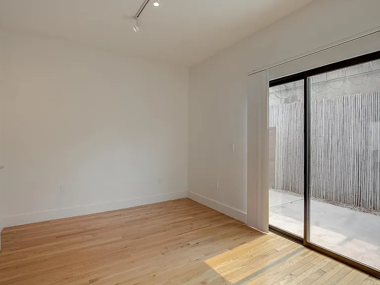 3102 London St #3110 — Photo 15