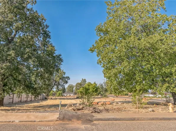 300 Starlight Ct #5, Paradise, CA 95969