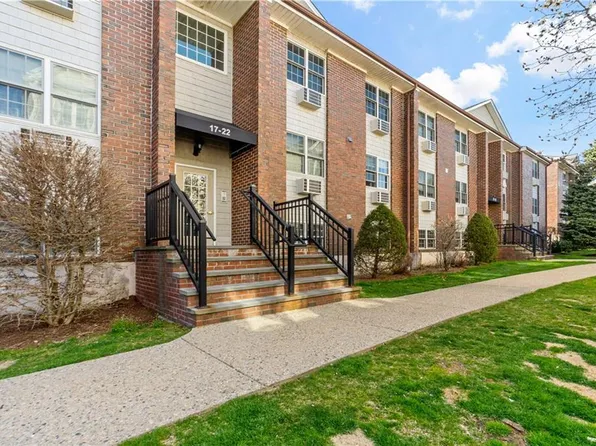 669 Metacom Ave Unit 22, Bristol, RI 02809