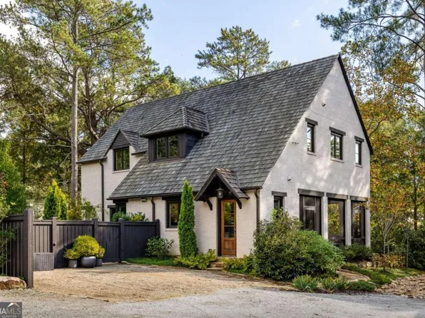 9 Swann Rdg, Chattahoochee Hills, GA 30268