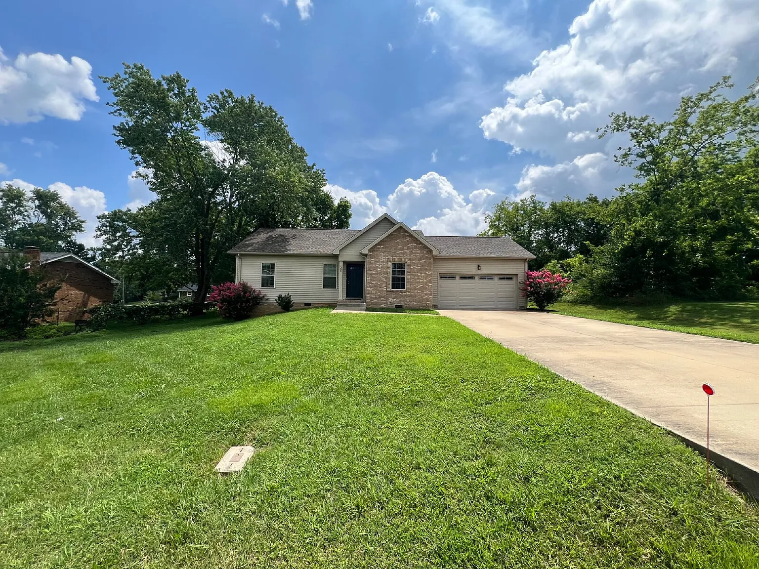 3 bed, 2.0 bath, 1286 sqft, $1,625 — Photo 3