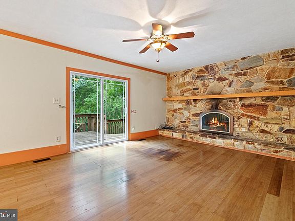 4th image of 6021 River Forest Dr