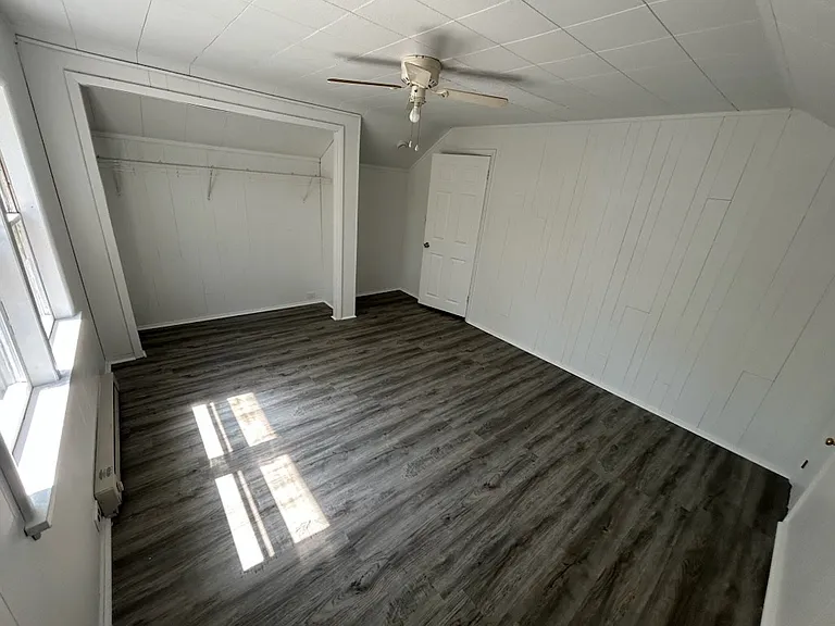 114 W Alexander St — Photo 8