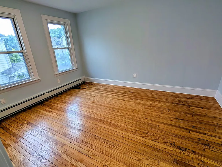 10 Wallace St — Photo 14