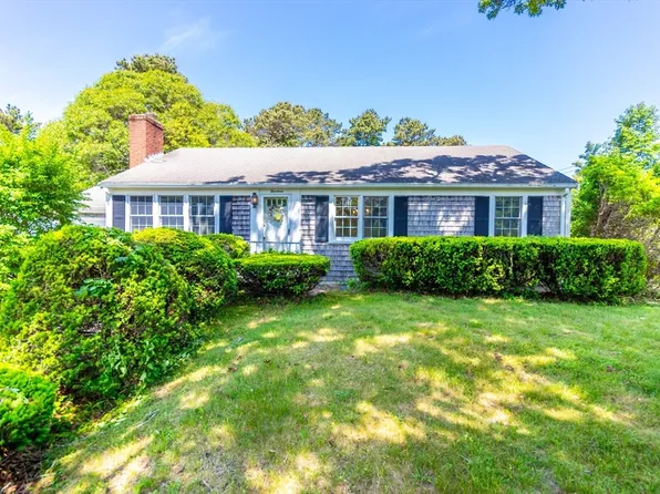 14 Ahab Rd, Yarmouth Port, MA 02675