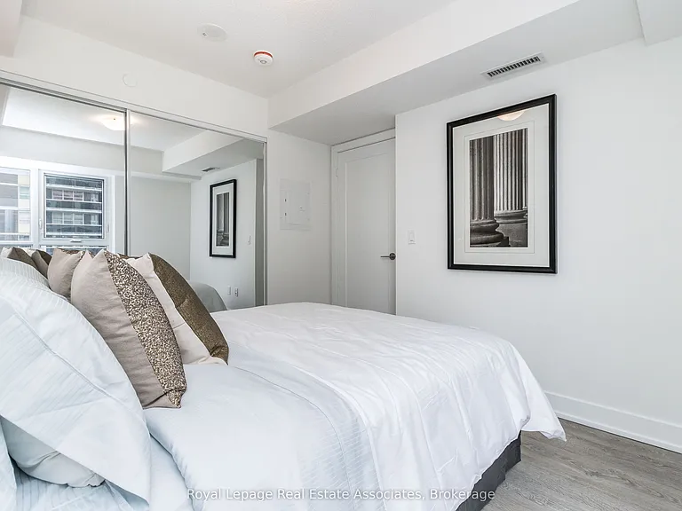9 Mabelle Ave #1325 — Photo 11