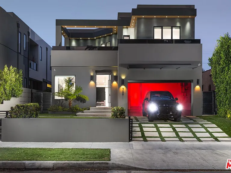736 N Curson Ave — Photo 4