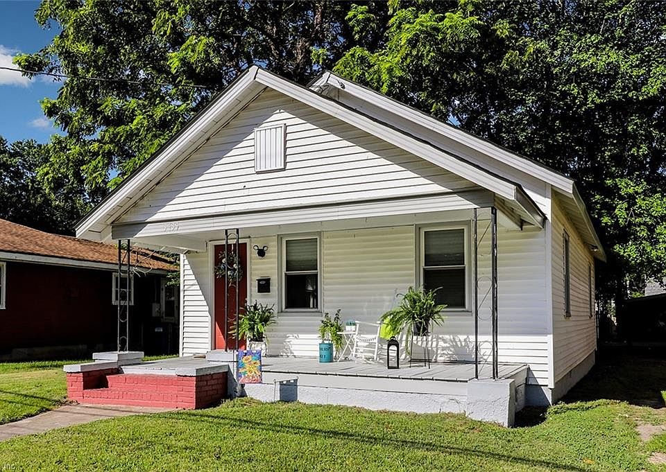 Welcome to 3739 Abingdon Circle!