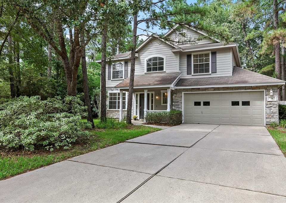 Beautiful stone & cement board, Life Forms built home with 3 bedrooms and a gameroom (possible 4th bedroom) in the Village of Alden Bridge. No flooding in this neighborhood...miles from any flood zone!