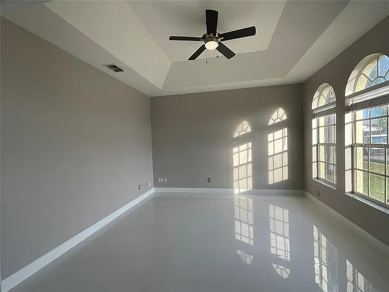 13668 Crystal River Dr — Photo 2