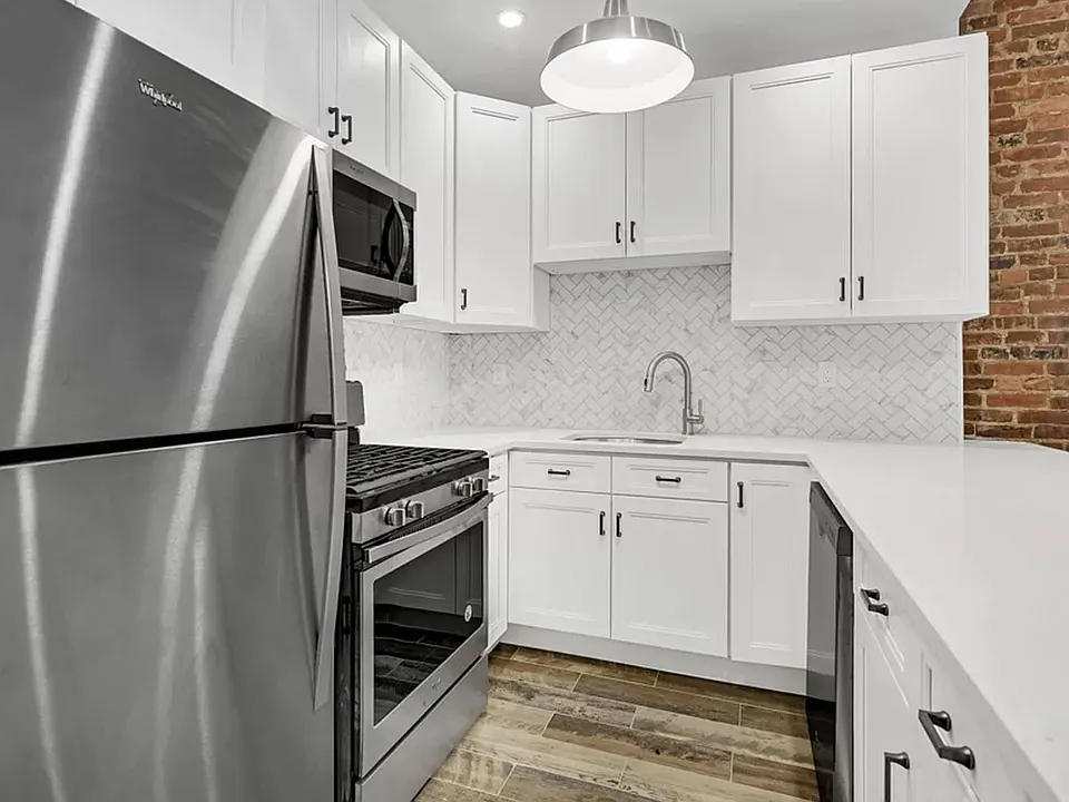 30 Cooper St #1