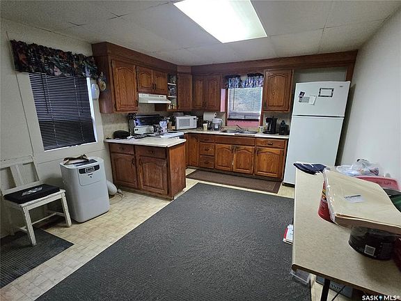 3rd image of 411 Sullivan St