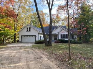 4367 Creekside Dr, Whitehall, MI 49461