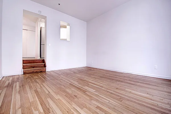 Rented by Urbane Brokerage | media 8