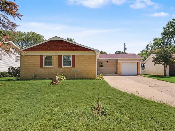 1004 Frank Dr, Champaign, IL 61821